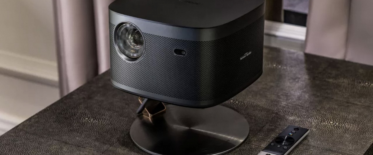Проектор XGIMI Horizon Pro скрасит самоизоляцию